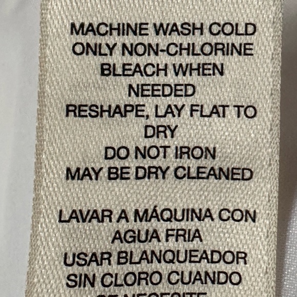 White Chico’s Travelers Collection Straight Leg Pants. Size 4 or XXL - Picture 7 of 8